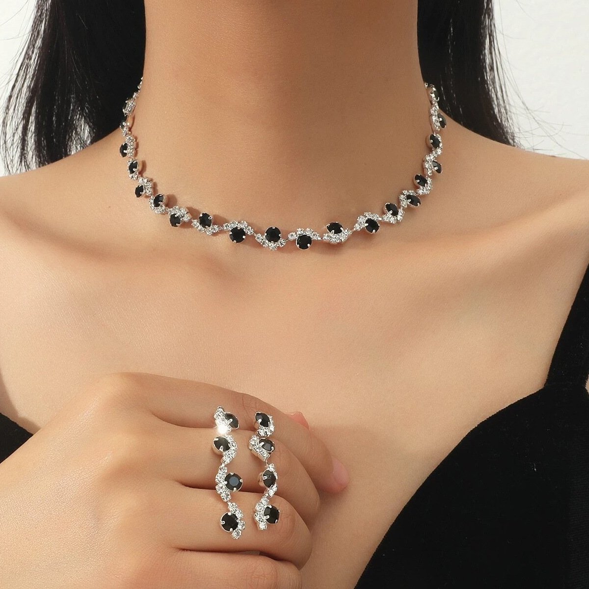 Curved floral necklace set