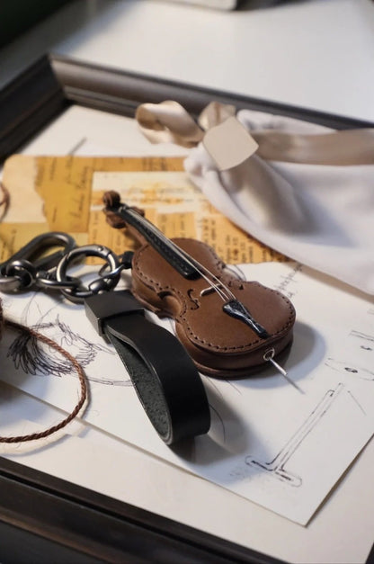 🔥Last Day 49% OFF - 🎁Crafted Leather Violin & Cello Keychain🎻