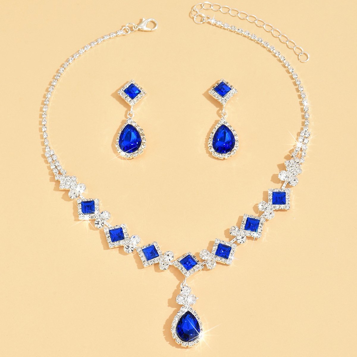 Elegant temperament necklace set