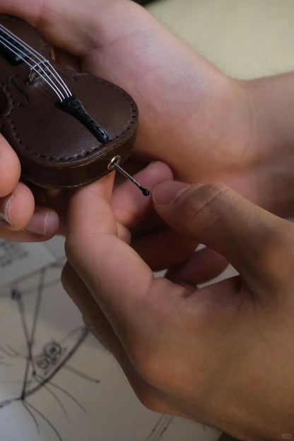 🔥Last Day 49% OFF - 🎁Crafted Leather Violin & Cello Keychain🎻