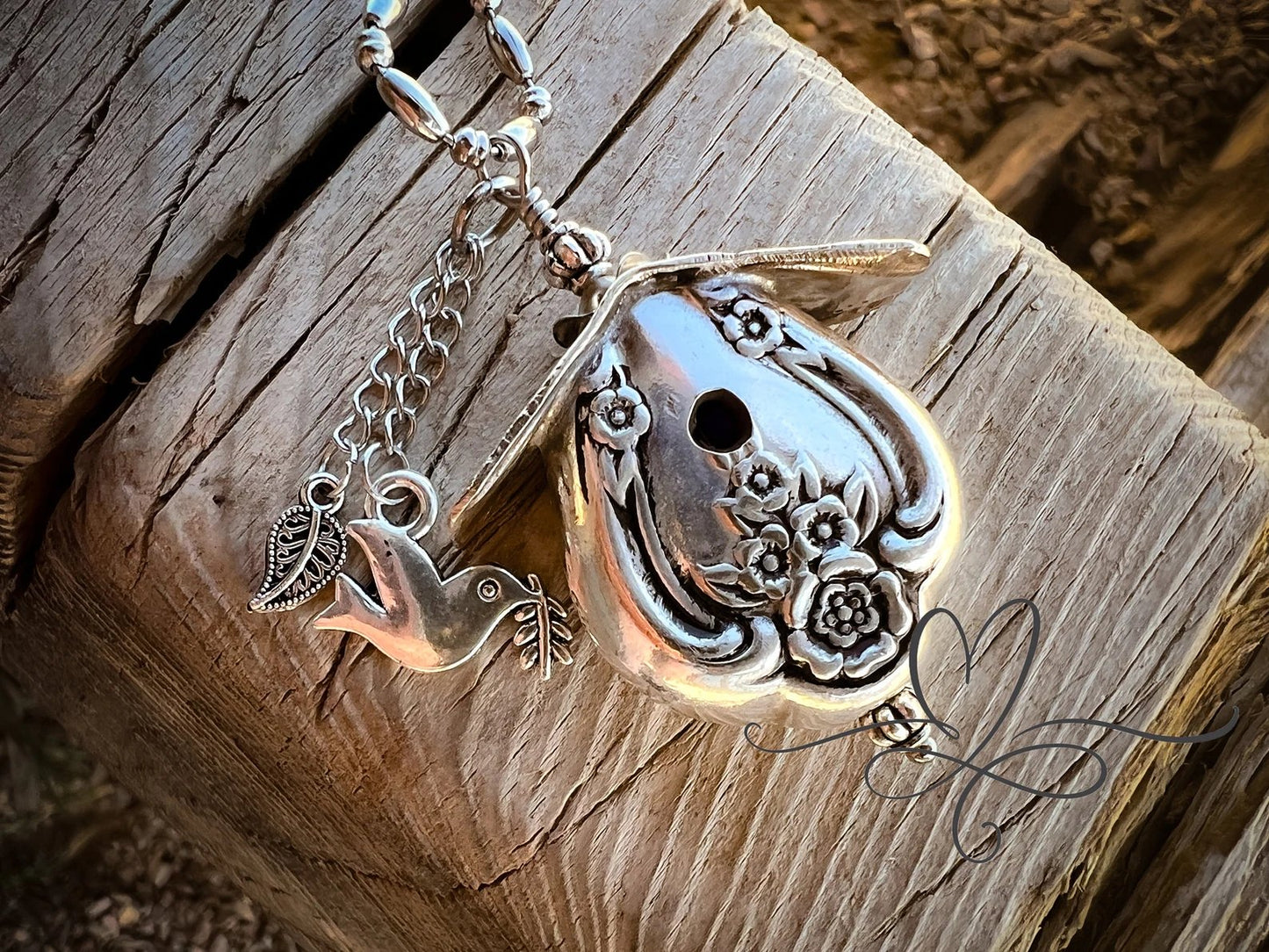 🔥HOT SALE 49% OFF - 🐦Birdhouse Necklace • The 1951 "Magnolia" Silverware Birdhouse💯Sterling Silver✨🎉