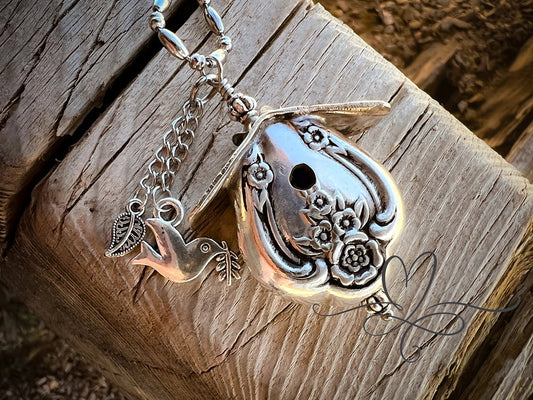 🔥HOT SALE 49% OFF - 🐦Birdhouse Necklace • The 1951 "Magnolia" Silverware Birdhouse💯Sterling Silver✨🎉
