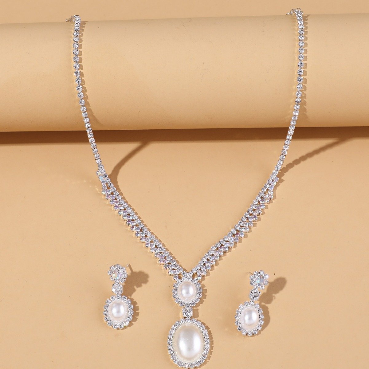 Gem necklace set