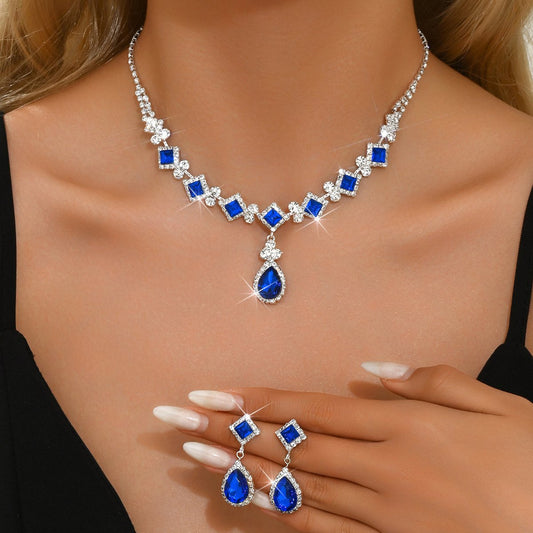 Elegant temperament necklace set