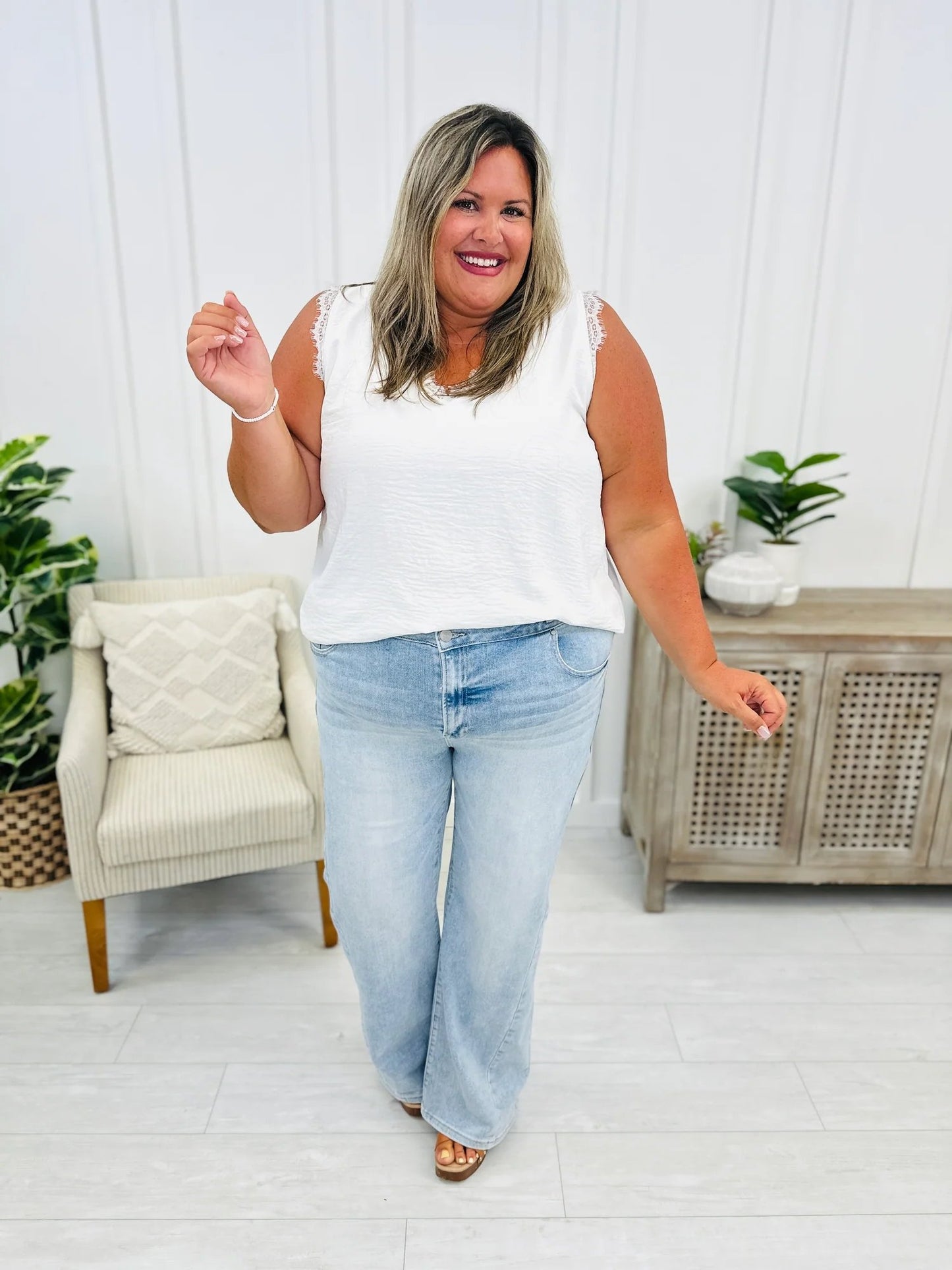 ⏰LAST DAY - HALF PRICE💥High Rise Vintage Wash Tummy Control Top Straight Leg Jeans